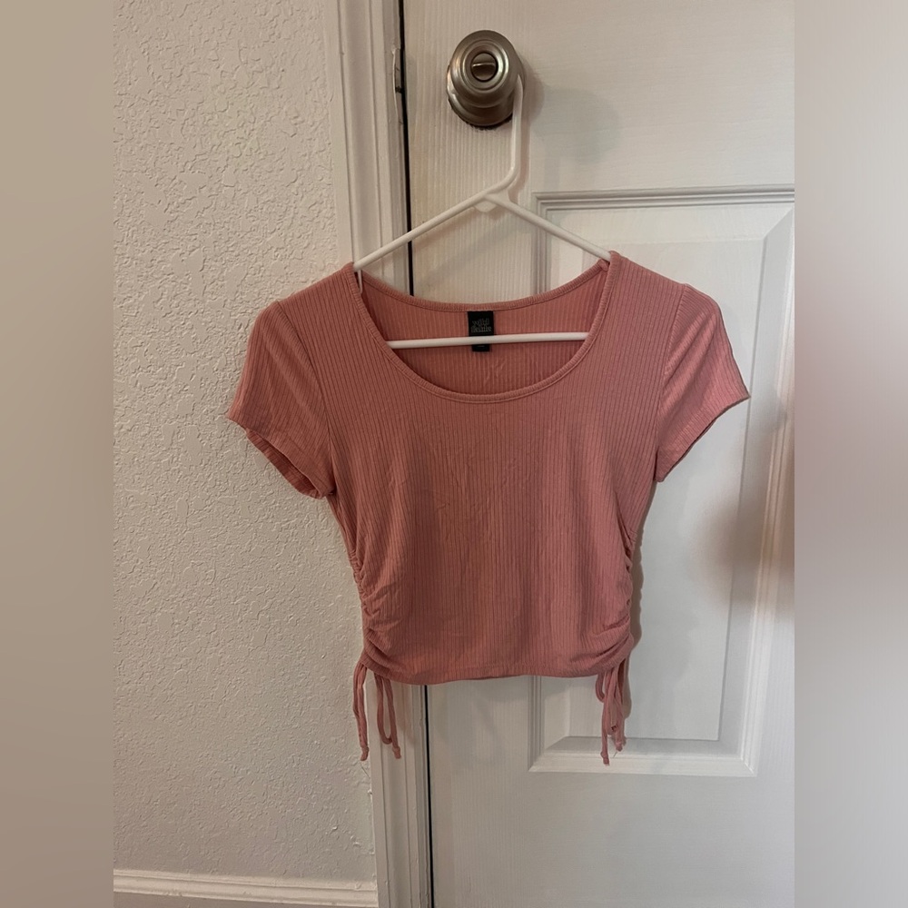 Wild fable light pink crop top. Size small.